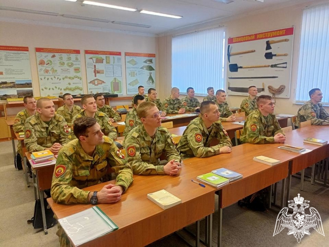 Преподавателями кафедры инженерного обеспечения служебно-боевой деятельности факультета (инженерного обеспечения) проведены практические занятия по теме «Робототехнические комплексы»