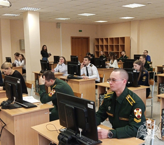 В Пермском военном институте проведен межвузовский конкурс научных докладов «Математика и физика вокруг нас»
