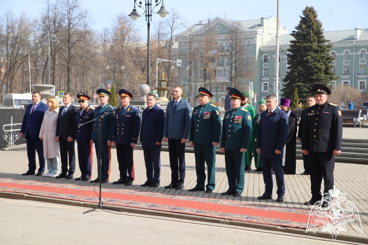 Военнослужащие Пермского военного института  приняли участие в торжественных мероприятиях, посвященных 10-летию со дня образования Федеральной службы войск национальной гвардии Российской Федерации и 215-й годовщине со дня образования войск правопорядка