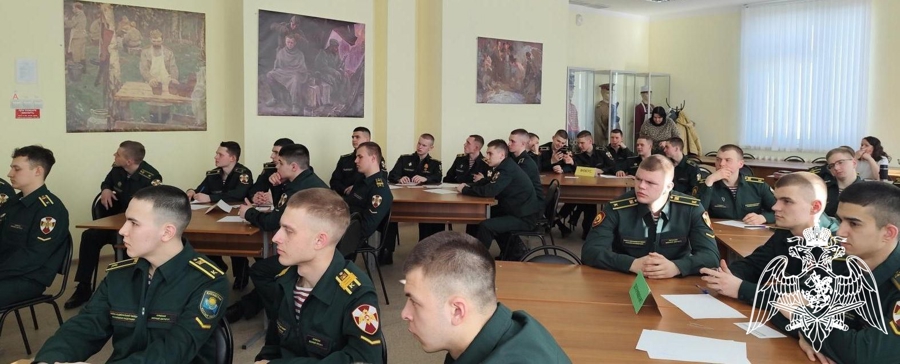 Курсанты Пермского военного института приняли участие в круглом столе «Математика и физика: от атома до космоса»