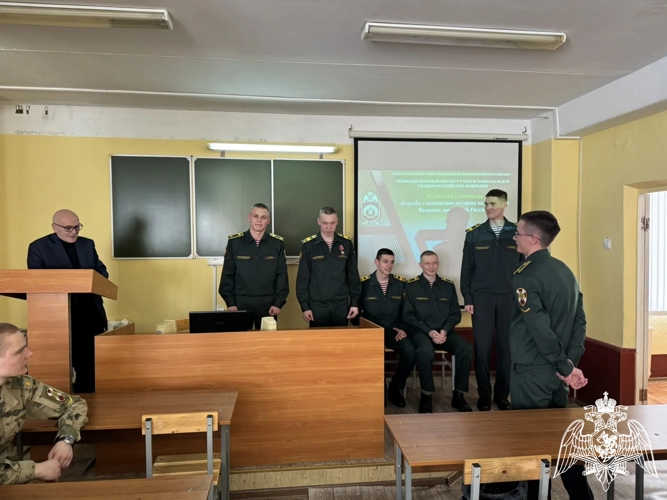 В Пермском военном институте проведена олимпиада «Борьба с искажением истории на примерах великих личностей России»