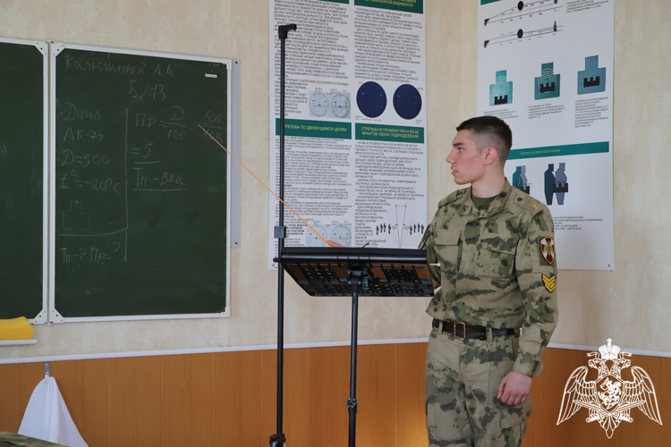 В Пермском военном институте курсанты выпускного курса приступили к сдаче экзамена по огневой подготовке