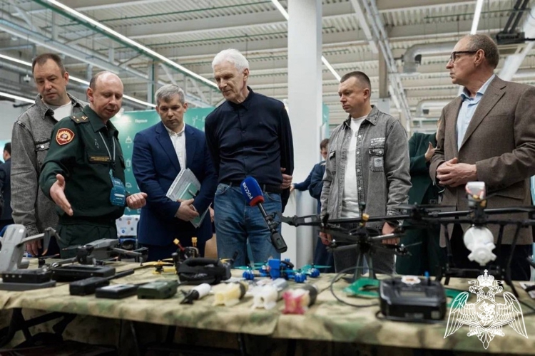 Военнослужащие кафедры робототехники и противодействия робототехническим комплексам (системам) приняли участие в работе Всероссийского фестиваля «Научная вселенная первых»
