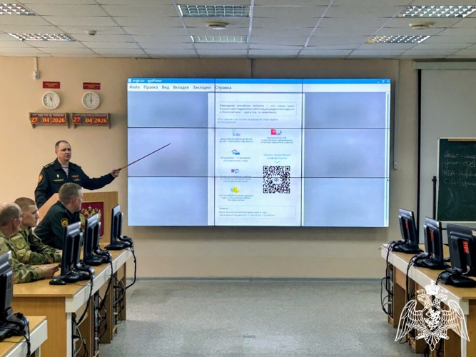 На факультете (связи и автоматизированного управления войсками) проведено военно-политическое информирование