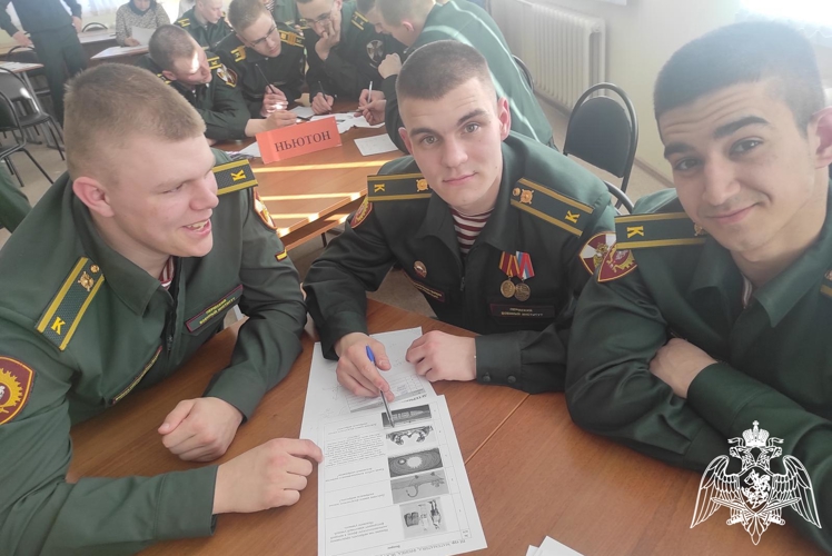 Курсанты Пермского военного института приняли участие в круглом столе «Математика и физика: от атома до космоса»