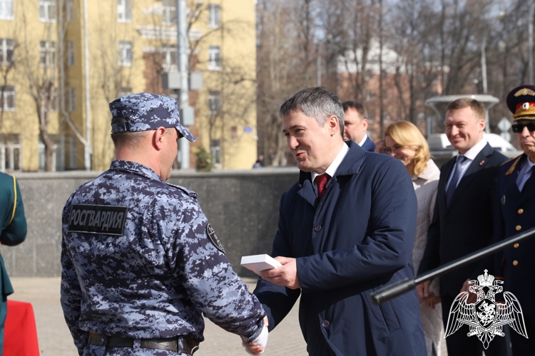 Военнослужащие Пермского военного института  приняли участие в торжественных мероприятиях, посвященных 10-летию со дня образования Федеральной службы войск национальной гвардии Российской Федерации и 215-й годовщине со дня образования войск правопорядка
