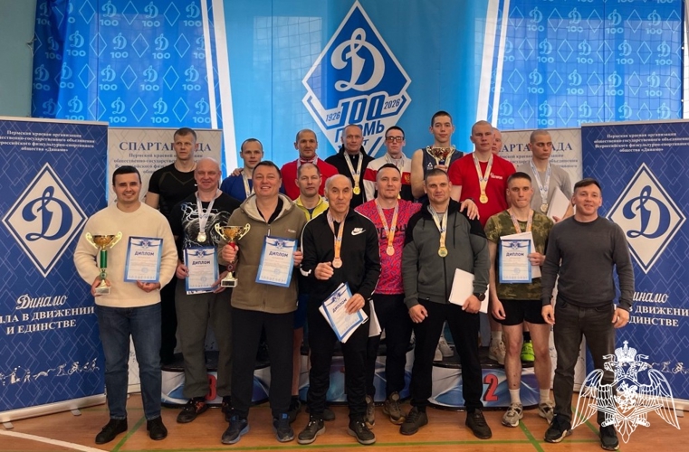 Военнослужащие Пермского военного института приняли участие в чемпионате ПКО ОГО ВФСО «Динамо» по гиревому спорту