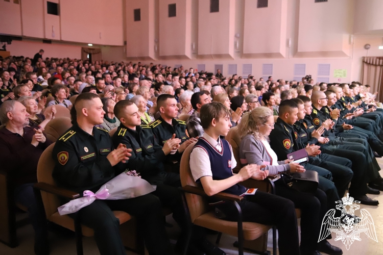 Во дворце культуры «Искра» состоялся концерт ФГКУКиИ «Академического ордена «За заслуги в культуре и искусстве» ансамбля песни и пляски войск национальной гвардии»