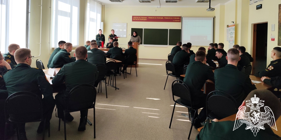 Курсанты Пермского военного института приняли участие в круглом столе «Математика и физика: от атома до космоса»