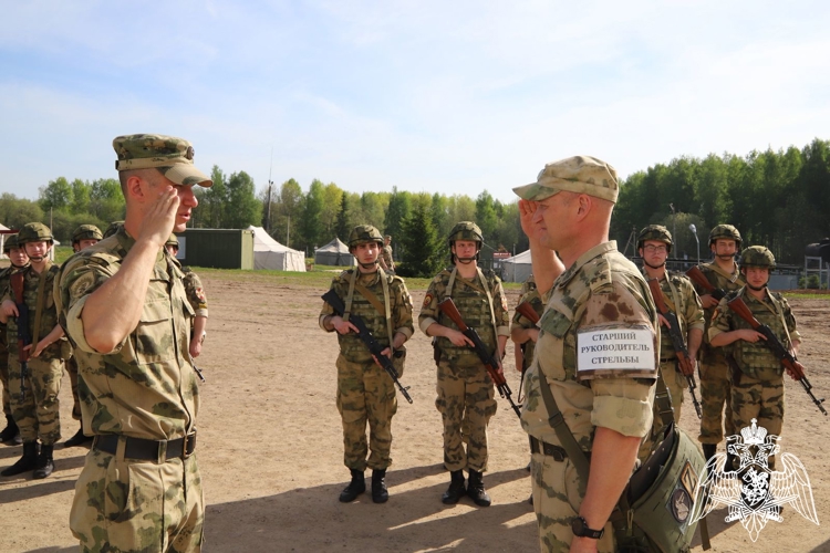 В Пермском военном институте курсанты выпускного курса факультетов (тыла) и (инженерного обеспечения) приступили к сдаче итогового экзамена по огневой подготовке