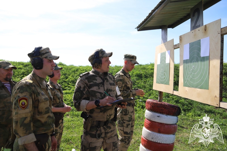 В Пермском военном институте курсанты выпускного курса факультетов (тыла) и (инженерного обеспечения) приступили к сдаче итогового экзамена по огневой подготовке