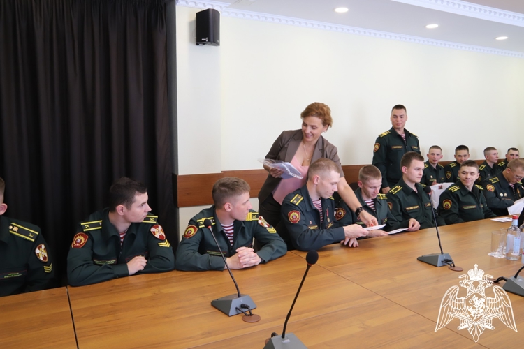 Пермский военный институт посетили директор АНО «Победоносец» Нина Масло и Иерей Роман Богдасаров