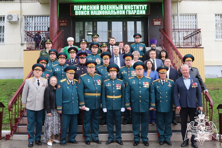 В Пермском военном институте Росгвардии состоялся юбилейный 40-й выпуск офицеров.