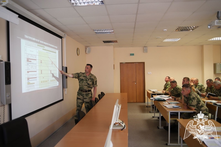 В Пермском военном институте проведены инструкторско-методические занятия с руководителями учебных групп командирской подготовки и их заместителями