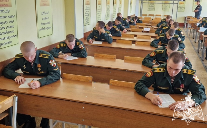 На кафедре гуманитарных и социальных наук проведена олимпиады по дисциплине «Философия» среди курсантов военного института