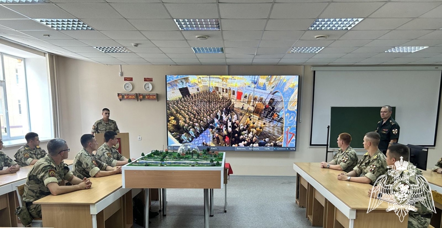 В подразделениях военного института проведено военно-политическое информирование на тему: «28 июля – День памяти равноапостольного великого князя Владимира – крестителя Руси, небесного покровителя войск национальной гвардии Российской Федерации»