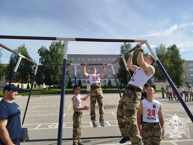 В Пермском военном институте состоялся спортивный праздник, посвящённый «Дню физкультурника»