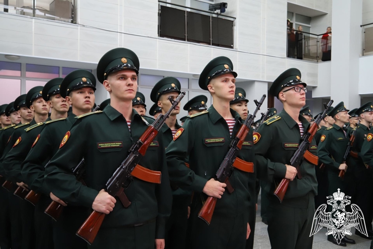 В Пермском военном институте Росгвардии состоялась церемония приведения курсантов 1-х курсов к военной присяге