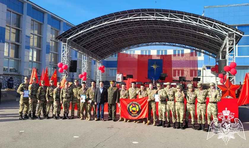 Военнослужащие Пермского военного института приняли участие в краевом патриотическом забеге «Гонка героев. Время твоих побед!»
