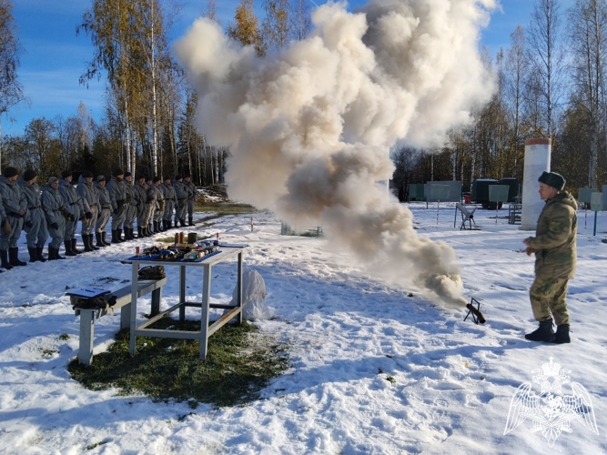 С личным составом 2 взвода курсантов 6 роты курсантов факультета (ракетно-артиллерийского вооружения) проведены комплексные полевые занятия