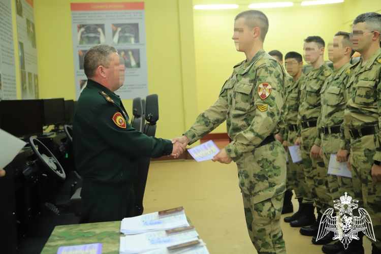 В военном институте произведен очередной выпуск кандидатов в водители транспортных средств категории «В» и «С» курсантов 4 взвода 8 роты факультета связи и автоматизированного управления войсками
