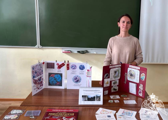 На кафедре биологии проведен научно-методический семинар «Способы повышения наглядности путем разработки интерактивных дидактических материалов»