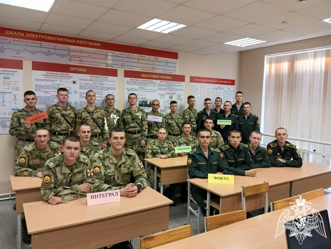 В Пермском военном институте проведен конкурс «Физика – основа военно-технических наук: от законов Ньютона к точности удара»