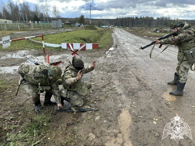 С личным составом 2 взвода курсантов 6 роты курсантов факультета (ракетно-артиллерийского вооружения) проведены комплексные полевые занятия