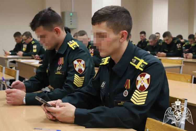 Курсанты Пермского военного института под руководством профессорско-преподавательского состава кафедры гуманитарных и социальных наук приняли участие в общероссийской образовательной акции «Всероссийский экономический диктант-2026»